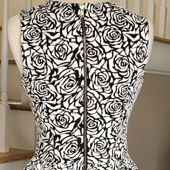 Forever 21 Fit n Flare Dress sz M - Picture 4 of 7